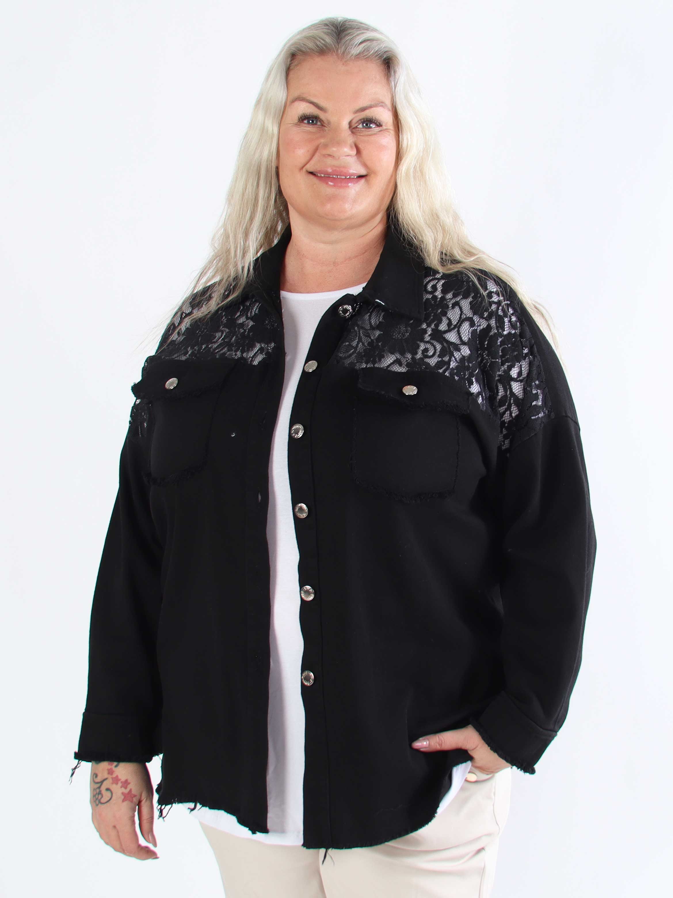 Scarlett - Jeansjacka i plusstorlek med spets på axlarna